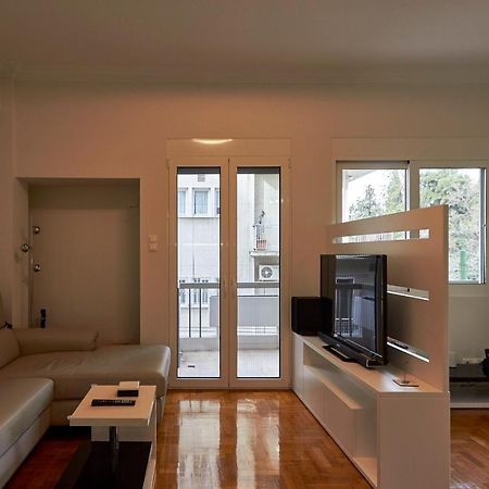 Fully Renovated, Family-Friendly Apartment, Next To A Huge Green Park, In Athens Center Exterior photo