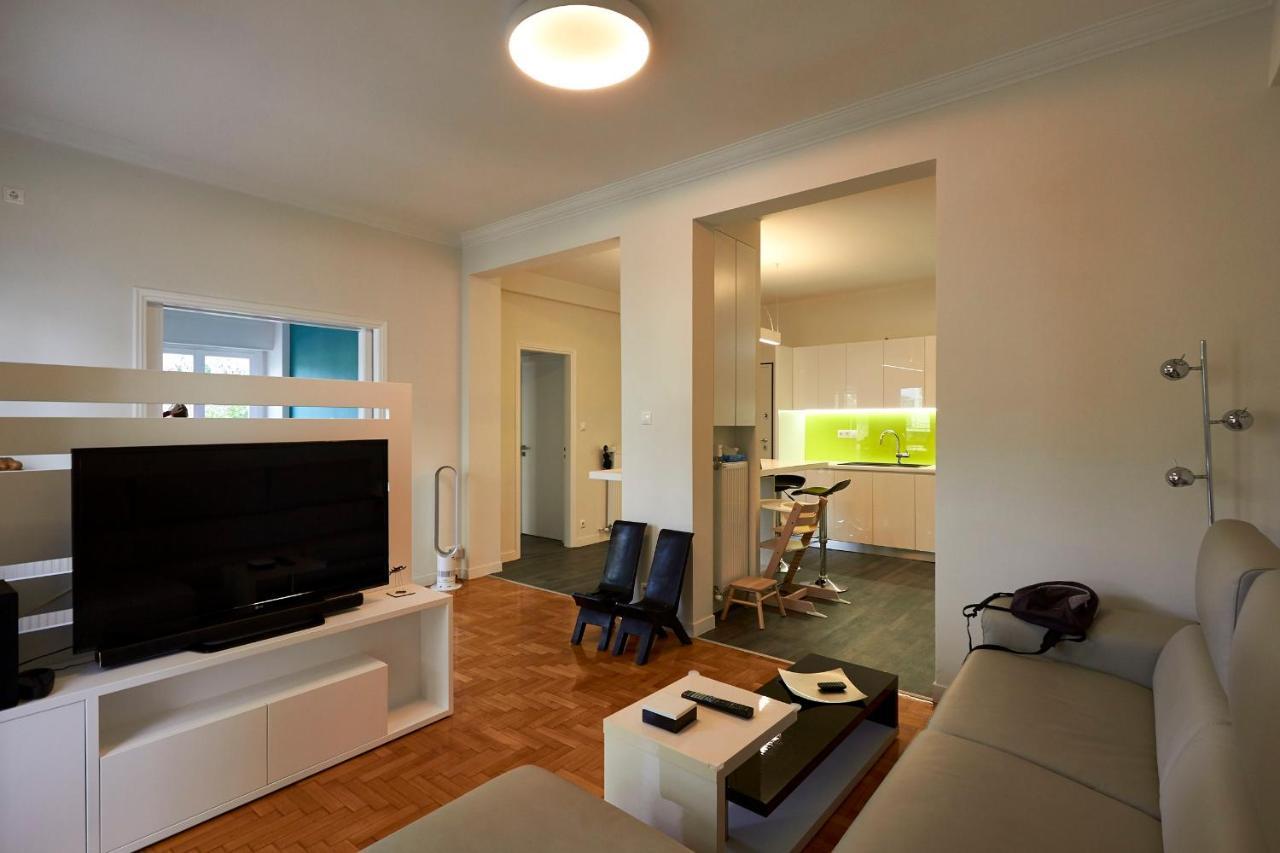 Fully Renovated, Family-Friendly Apartment, Next To A Huge Green Park, In Athens Center Exterior photo