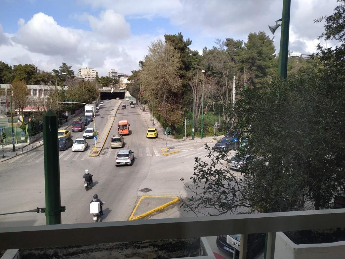 Fully Renovated, Family-Friendly Apartment, Next To A Huge Green Park, In Athens Center Exterior photo