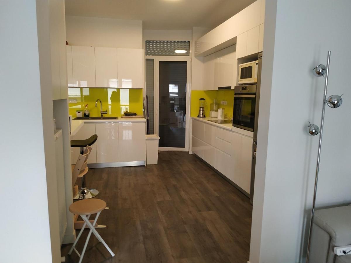 Fully Renovated, Family-Friendly Apartment, Next To A Huge Green Park, In Athens Center Exterior photo